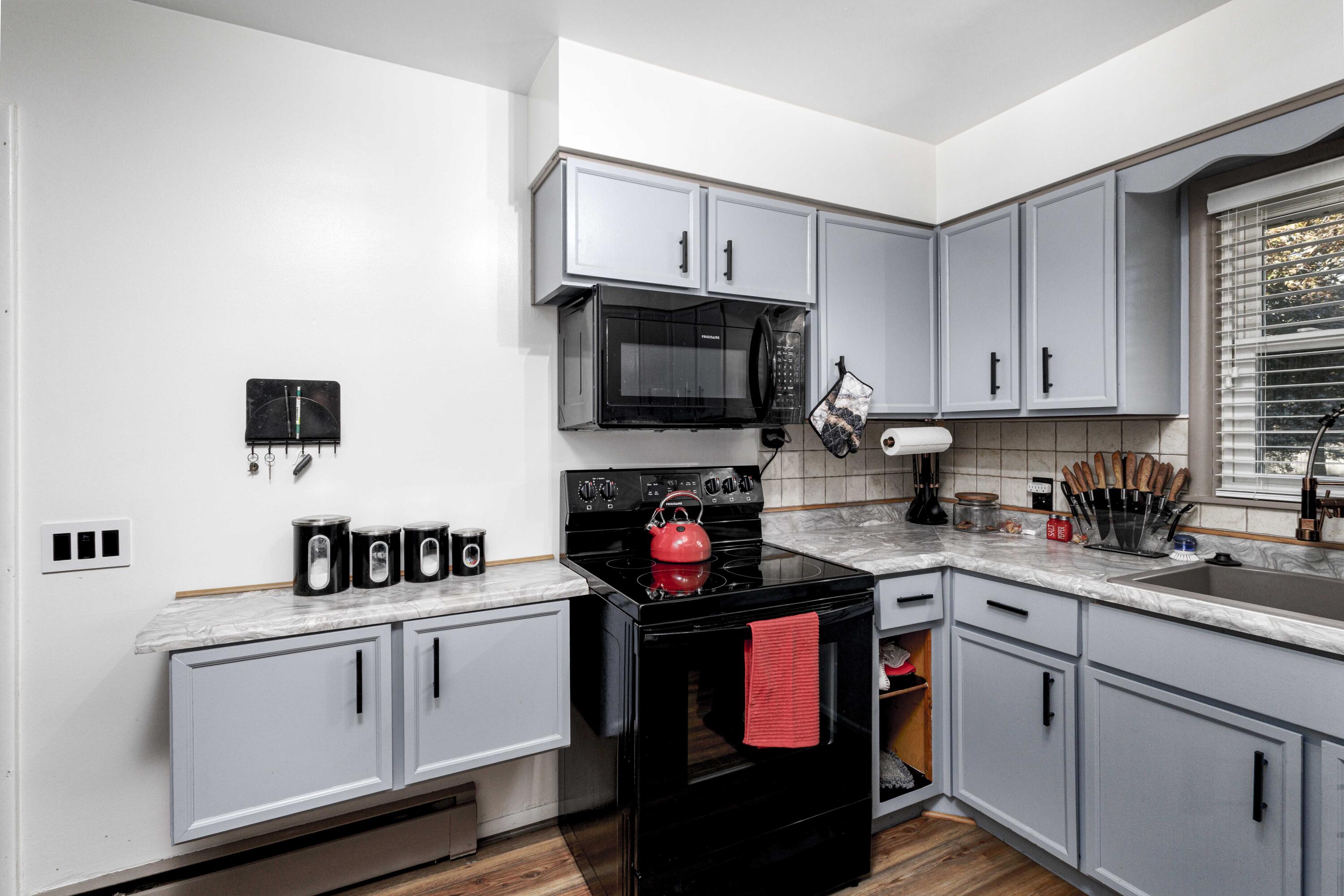 6299 Crestwood Avenue