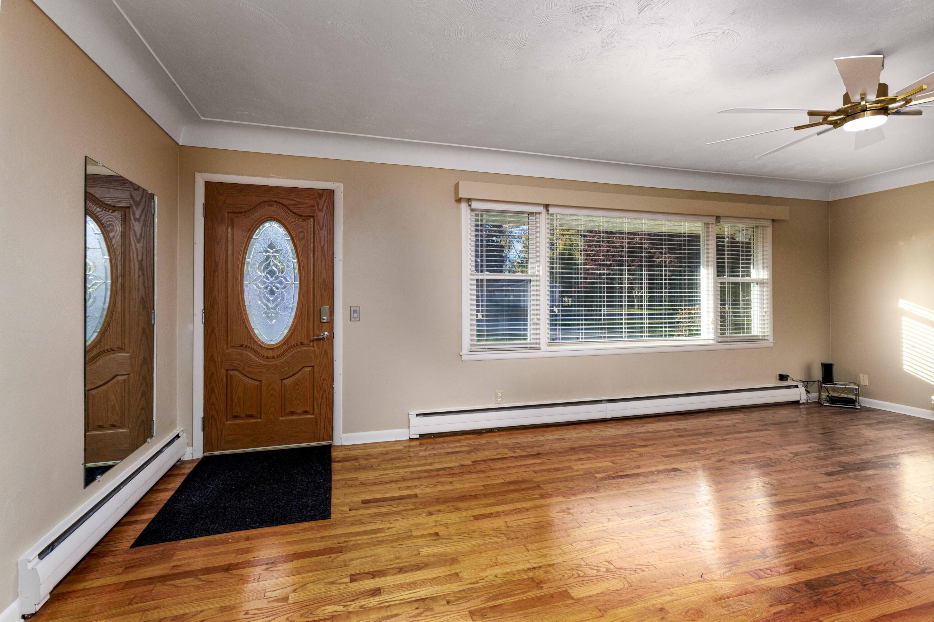 6299 Crestwood Avenue