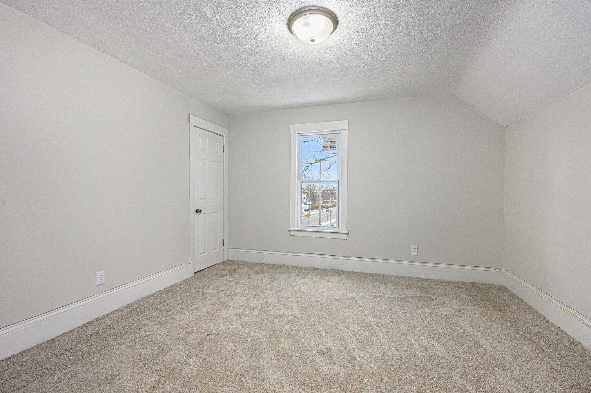 Kalamazoo, Michigan 49048, United States, 3 Bedrooms Bedrooms, ,2 BathroomsBathrooms,Residential,Active,243222