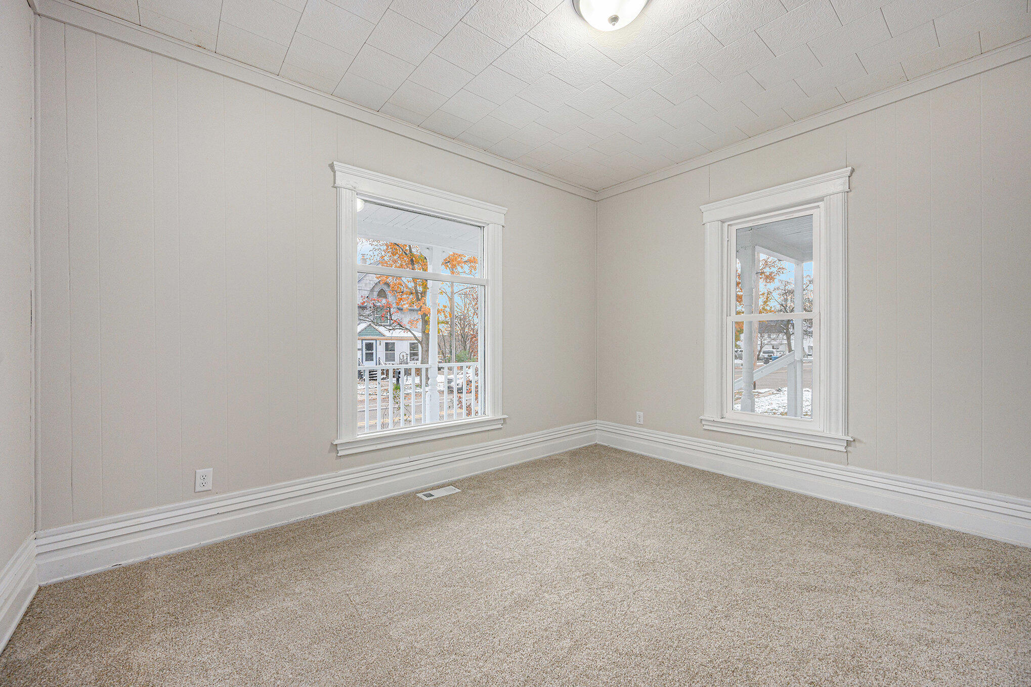 Kalamazoo, Michigan 49048, United States, 3 Bedrooms Bedrooms, ,2 BathroomsBathrooms,Residential,Active,243222