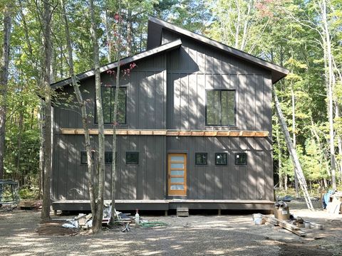 16 Wildwood Lane Harbert MI 49115