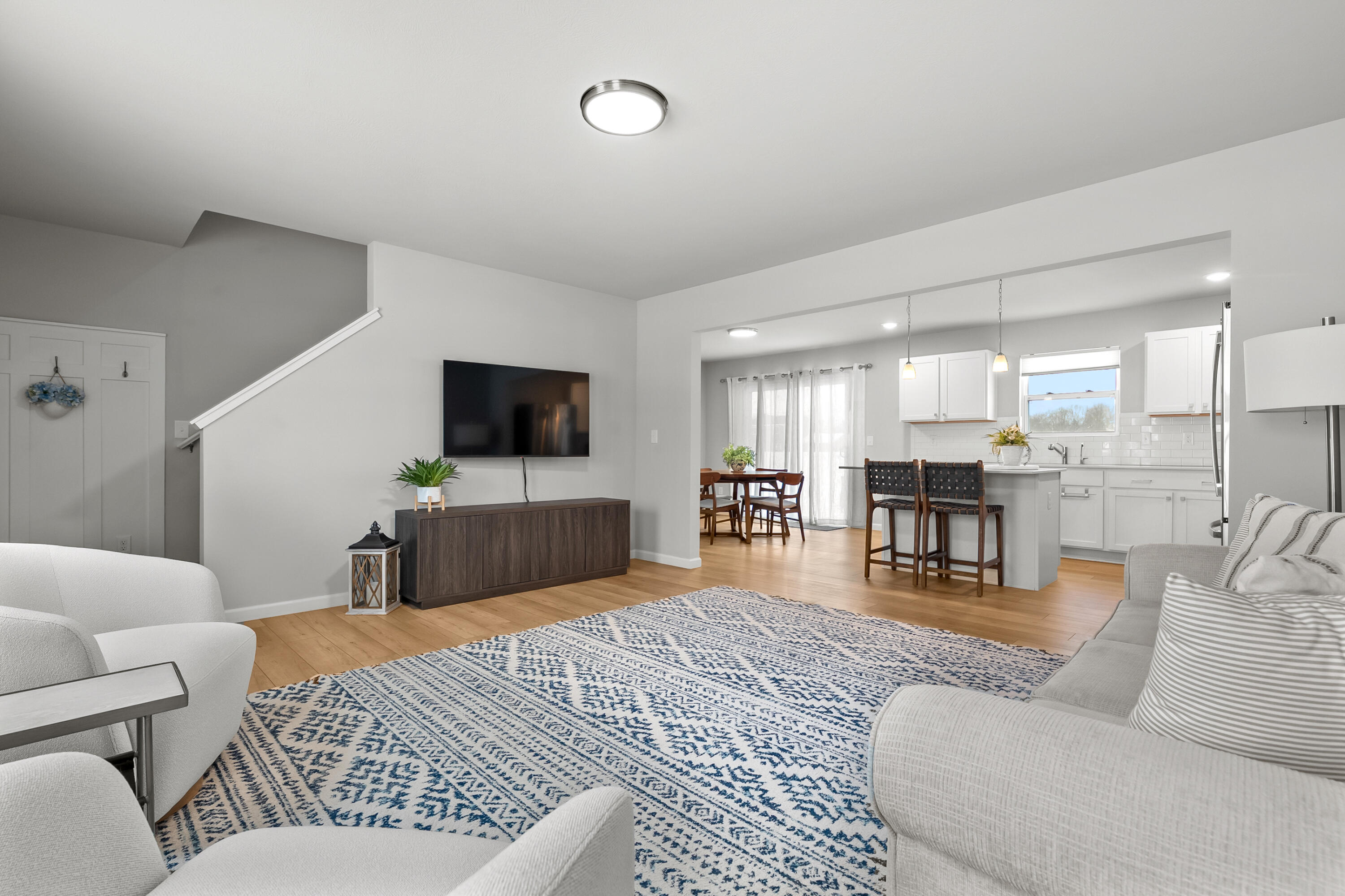 48270 Silver Oaks Boulevard