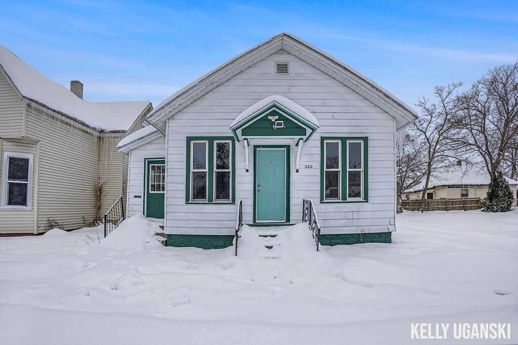 Photo of 320 Myrtle Avenue, Muskegon, MI 49442 (MLS # 25061956)