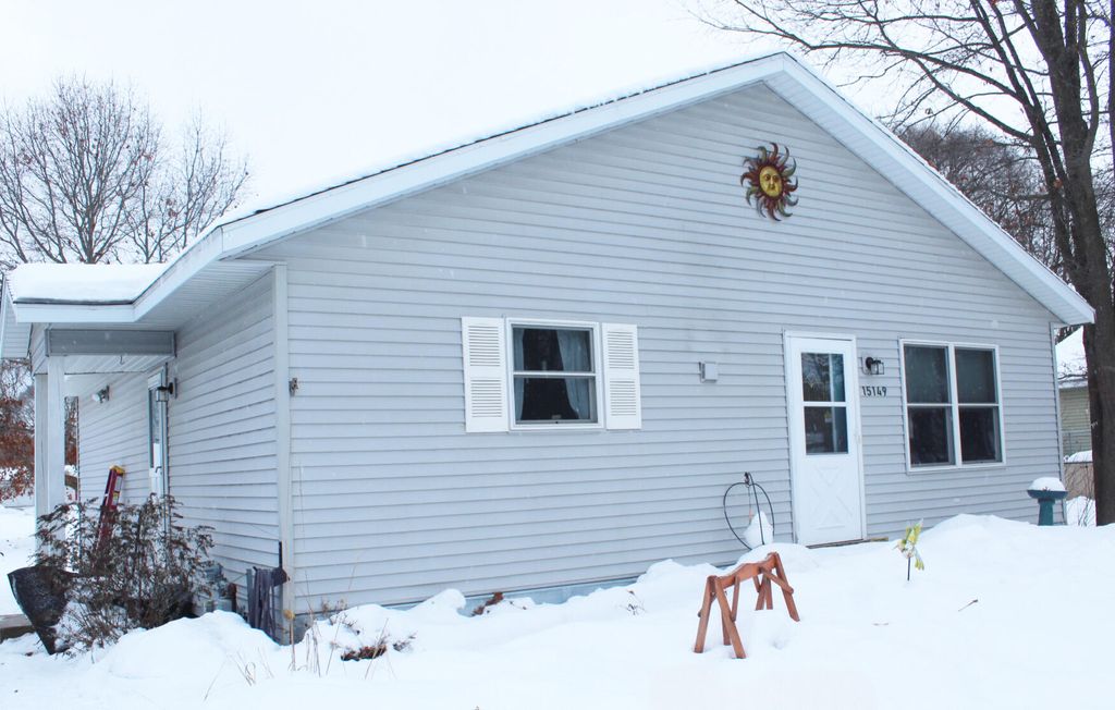 Photo of 15149 David Avenue, Grand Haven, MI 49417 (MLS # 25058603)