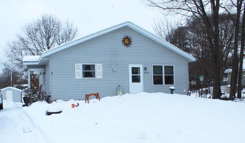 Photo of 15149 David Avenue, Grand Haven, MI 49417 (MLS # 25058603)