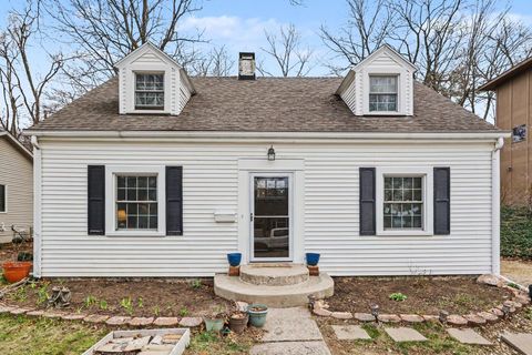 1902 Greenlawn Avenue Kalamazoo MI 49006