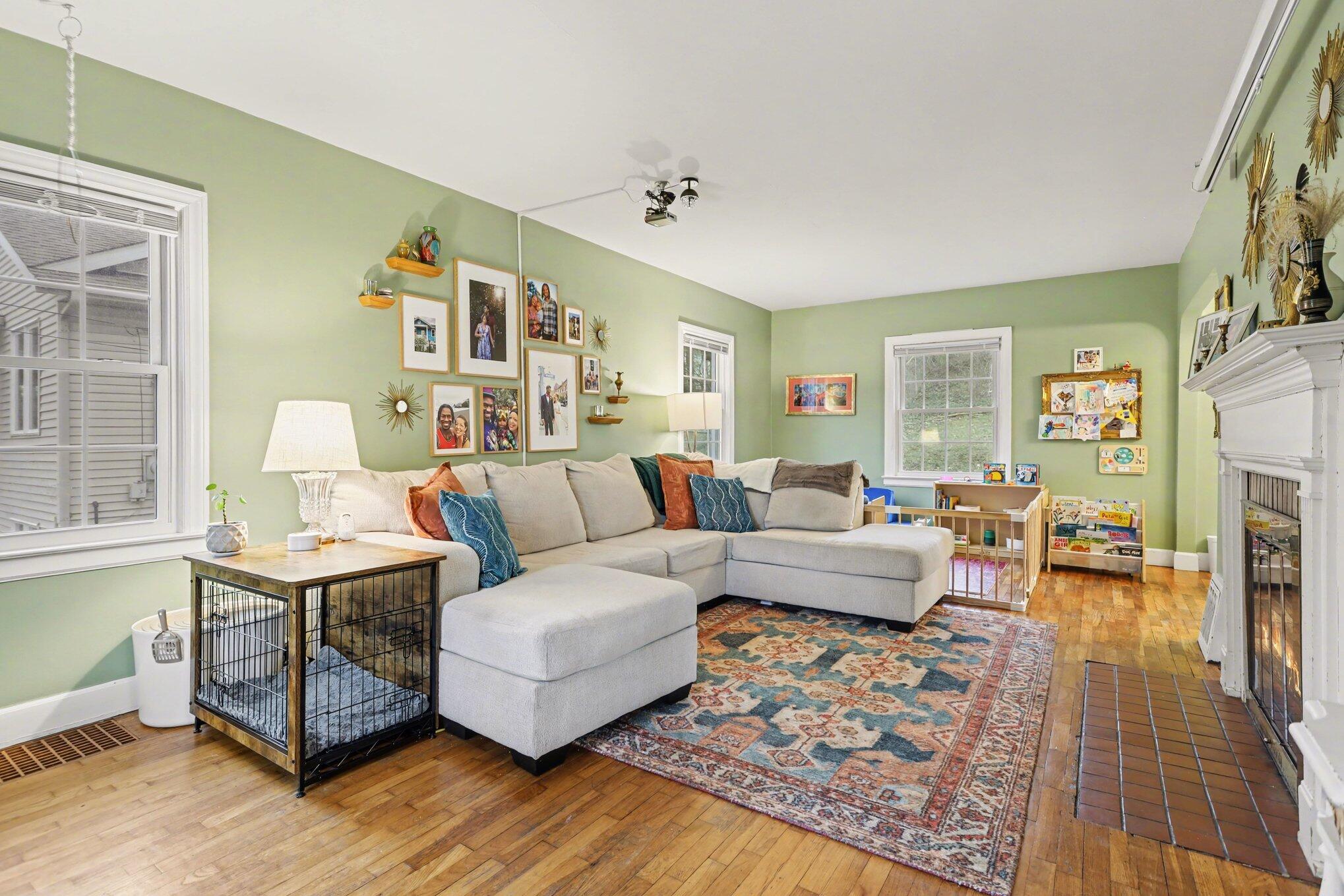 1902 Greenlawn Avenue