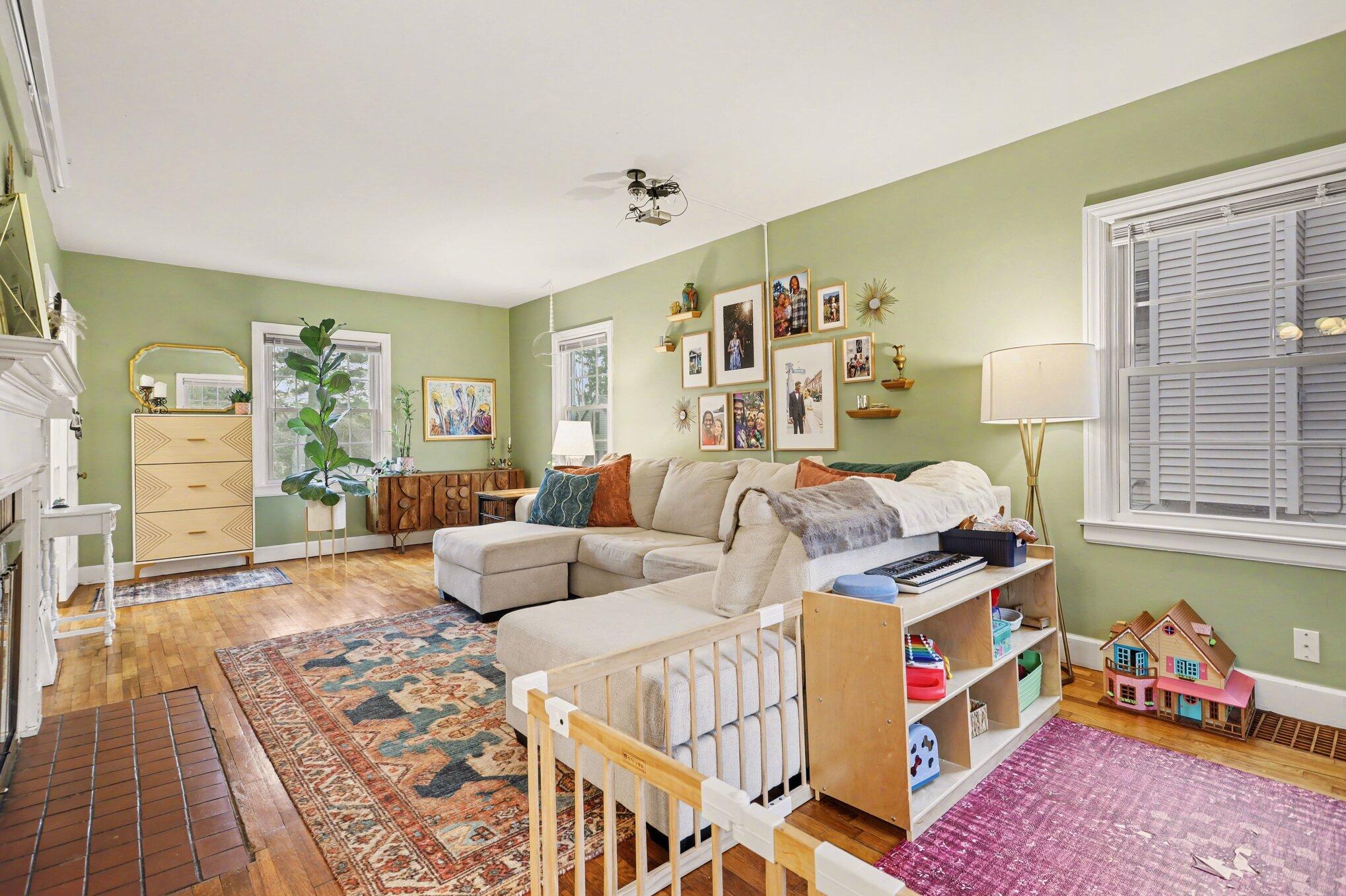 1902 Greenlawn Avenue