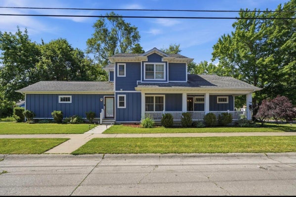 1015 MONROE ST, BENTON HARBOR, MI 49022 - Image 3776137f5a2d2d6e8a34535ee55e5ee2/4059587640