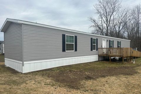 MLS: 25008342