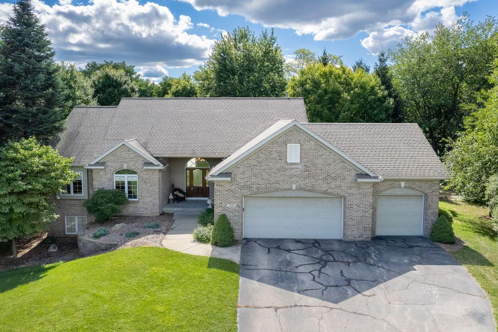 Photo of 5845 Lindenwood Court SE, Kentwood, MI 49512 (MLS # 22034834)