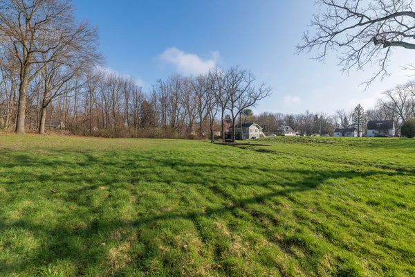 757 PHILLIPS ST, SOUTH HAVEN, MI 49090 - Image 37c037d5bf5d4d77820788cdaaa552a2/3967675422