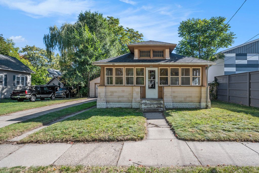 Photo of 1776 Division Street, Muskegon, MI 49441 (MLS # 25051942)