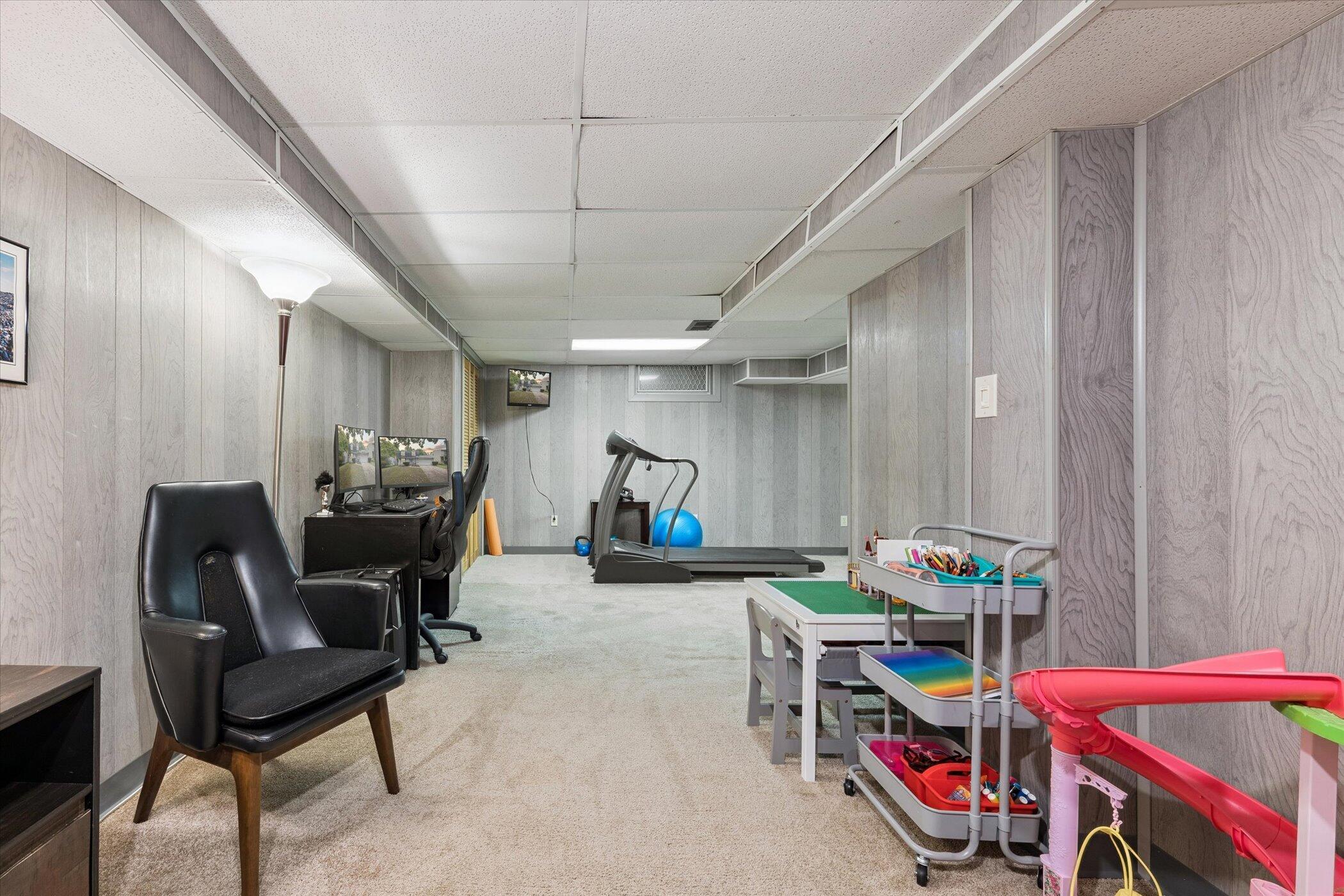 Ypsilanti, Michigan 48197, United States, 3 Bedrooms Bedrooms, ,2 BathroomsBathrooms,Residential,Pending,216157