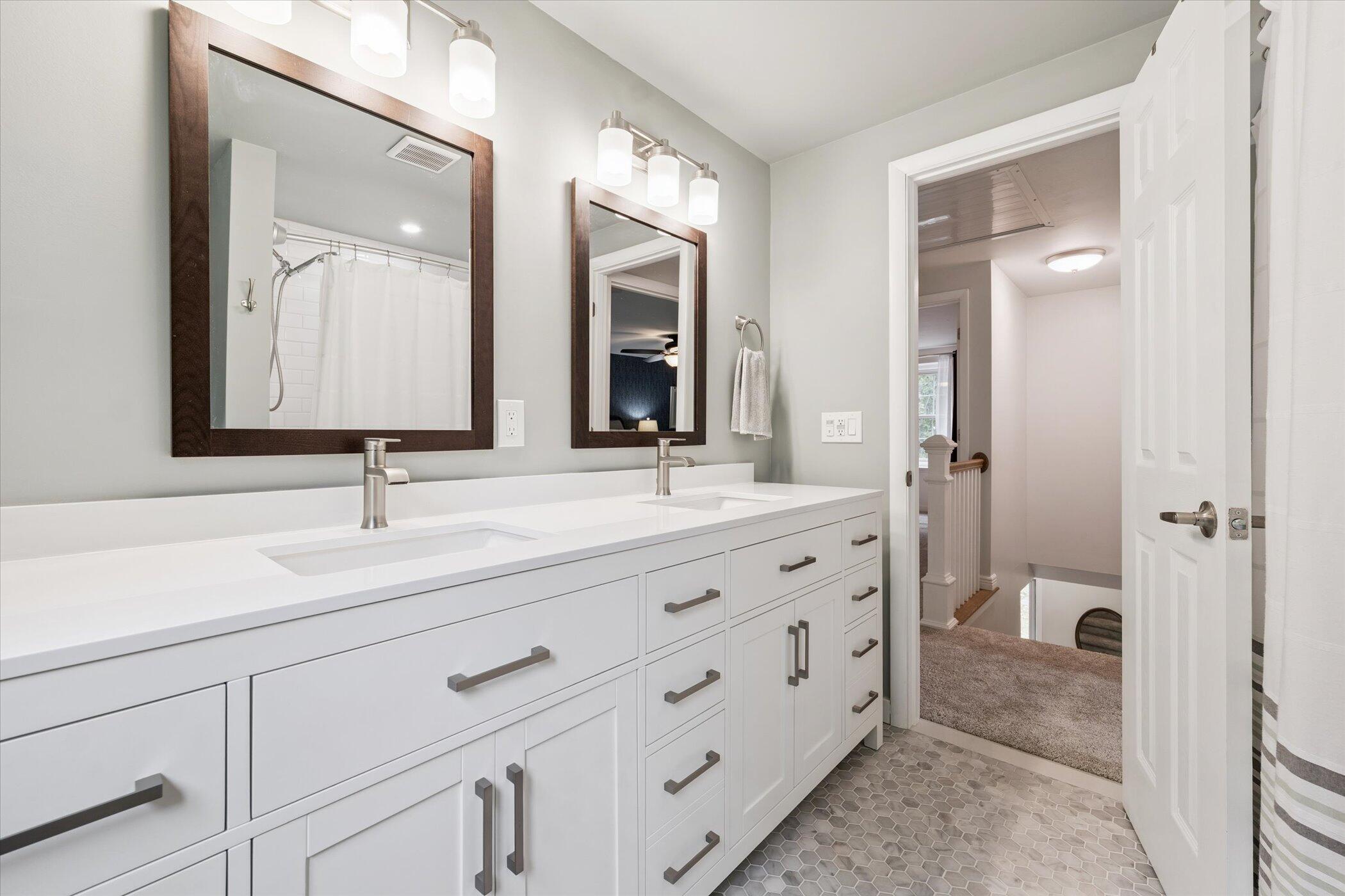 Ypsilanti, Michigan 48197, United States, 3 Bedrooms Bedrooms, ,2 BathroomsBathrooms,Residential,Pending,216157