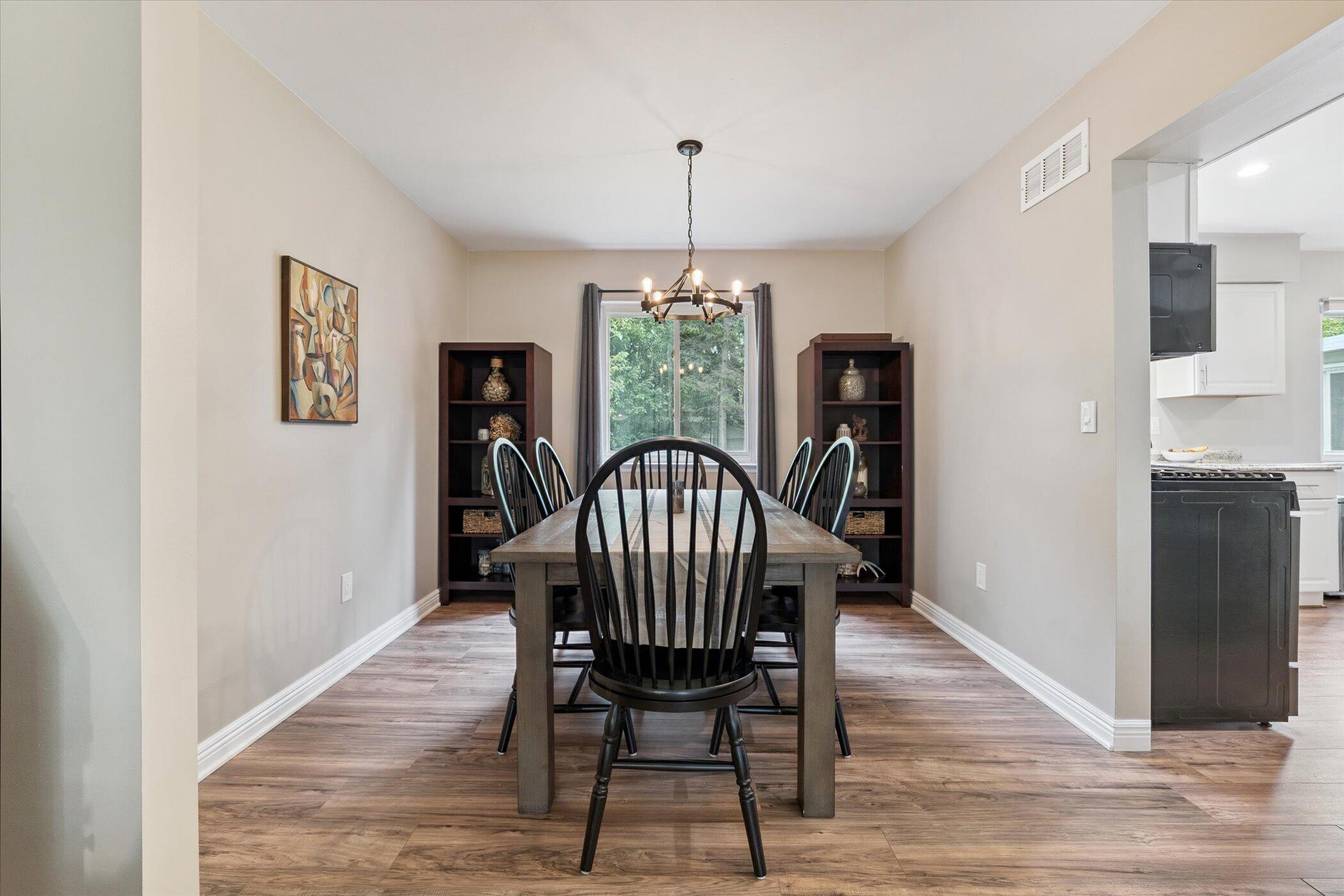 Ypsilanti, Michigan 48197, United States, 3 Bedrooms Bedrooms, ,2 BathroomsBathrooms,Residential,Pending,216157