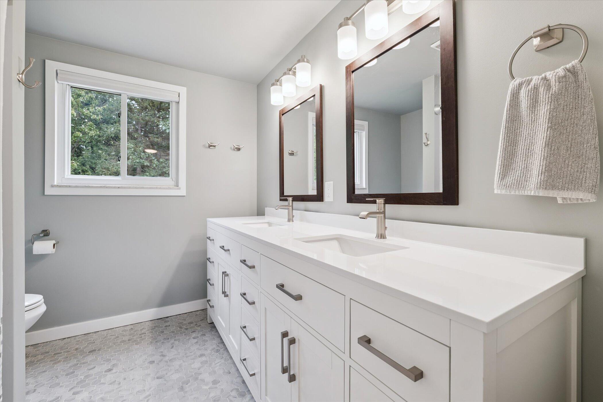 Ypsilanti, Michigan 48197, United States, 3 Bedrooms Bedrooms, ,2 BathroomsBathrooms,Residential,Pending,216157