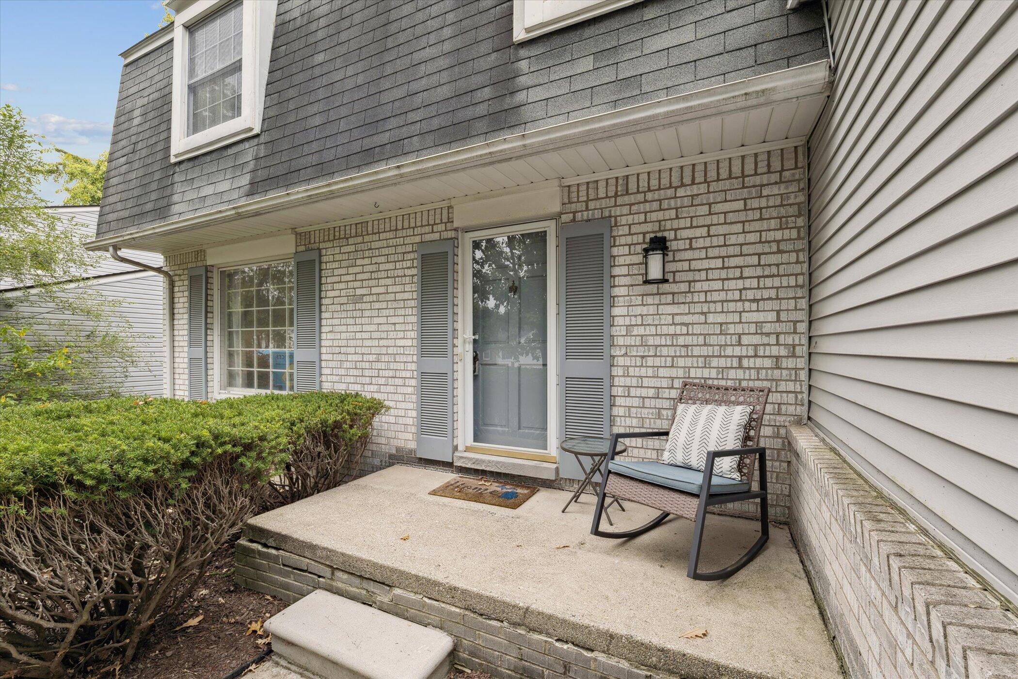 Ypsilanti, Michigan 48197, United States, 3 Bedrooms Bedrooms, ,2 BathroomsBathrooms,Residential,Pending,216157