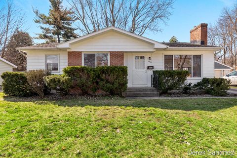 Photo of 1702 Stilesgate Street SE, Grand Rapids, MI 49508 (MLS # 26013177)