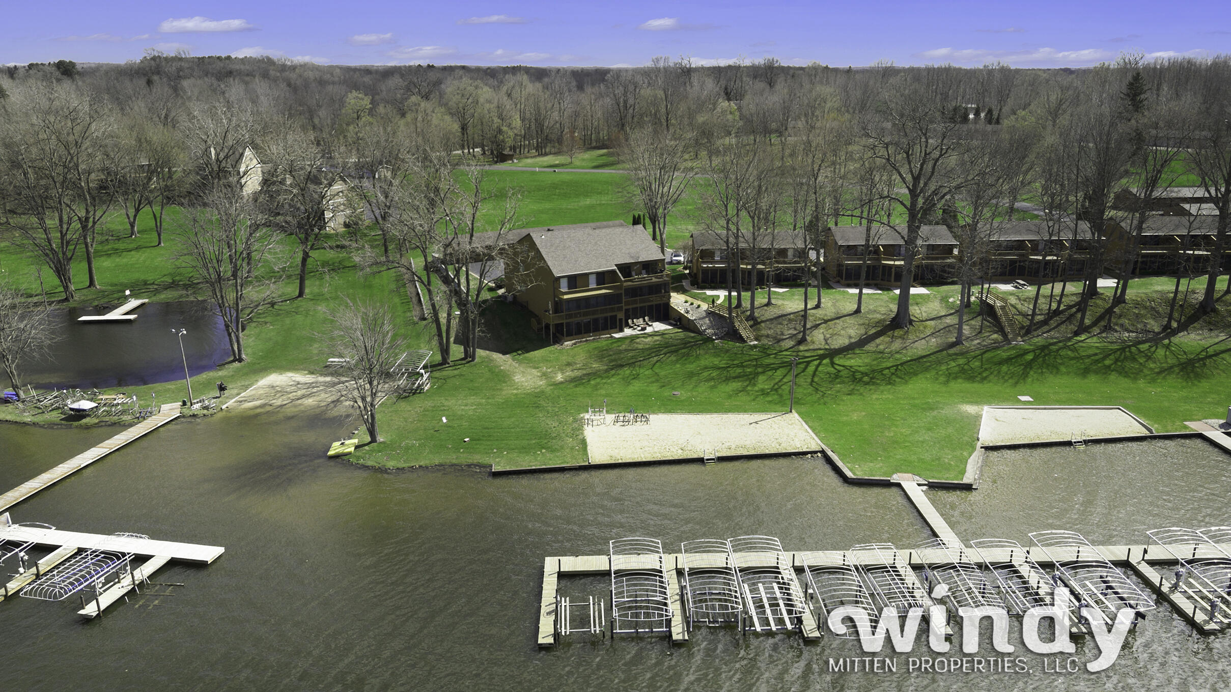 5576 N Watervliet Road