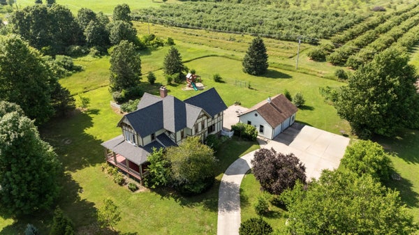 42304 W RED ARROW HWY, PAW PAW, MI 49079 - Image 389eae6a476f3ed18fd9e6b2e23532df/2087478019