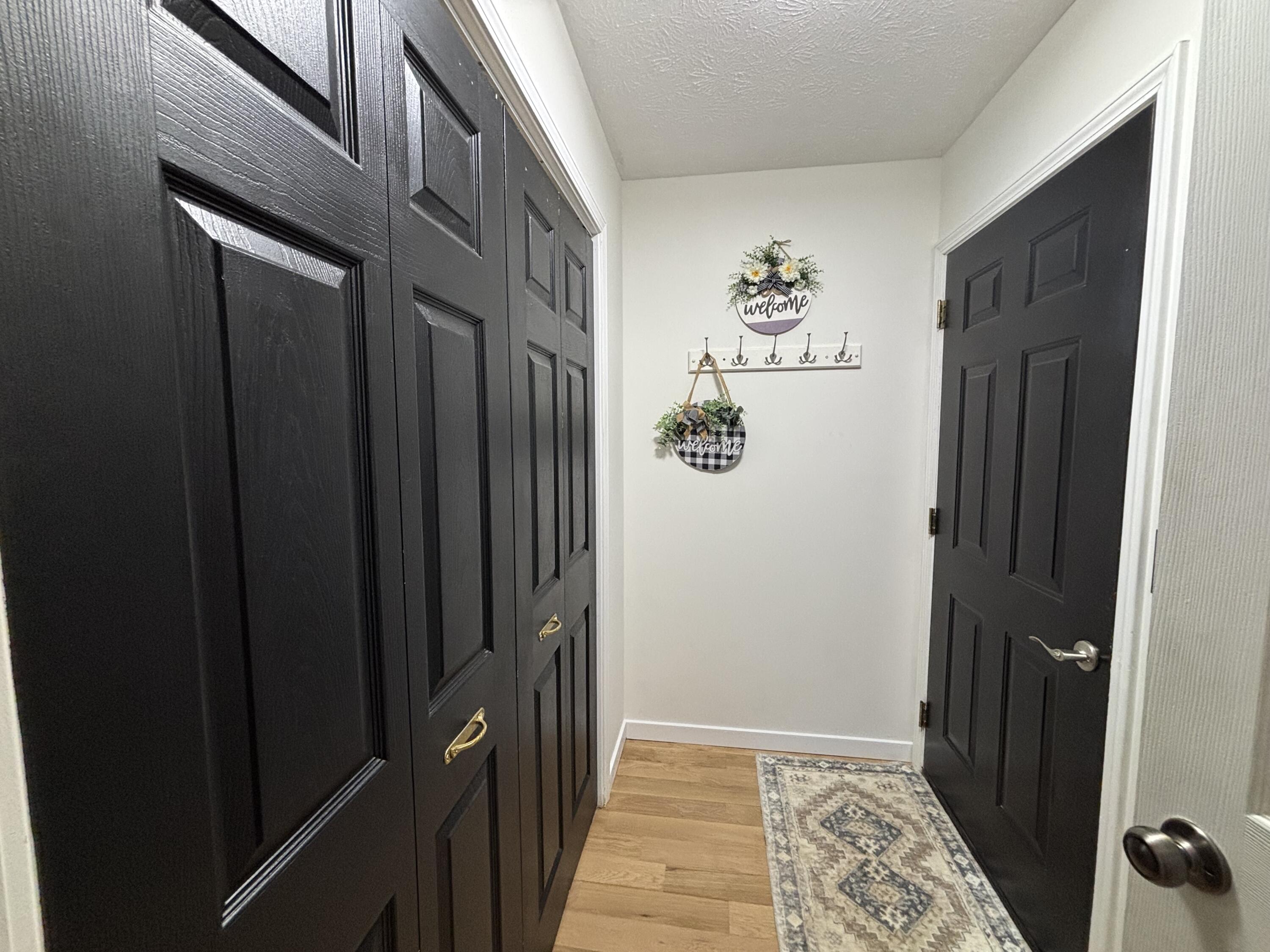 Niles, Michigan 49120, United States, 4 Bedrooms Bedrooms, ,3 BathroomsBathrooms,Residential,Pending,16428