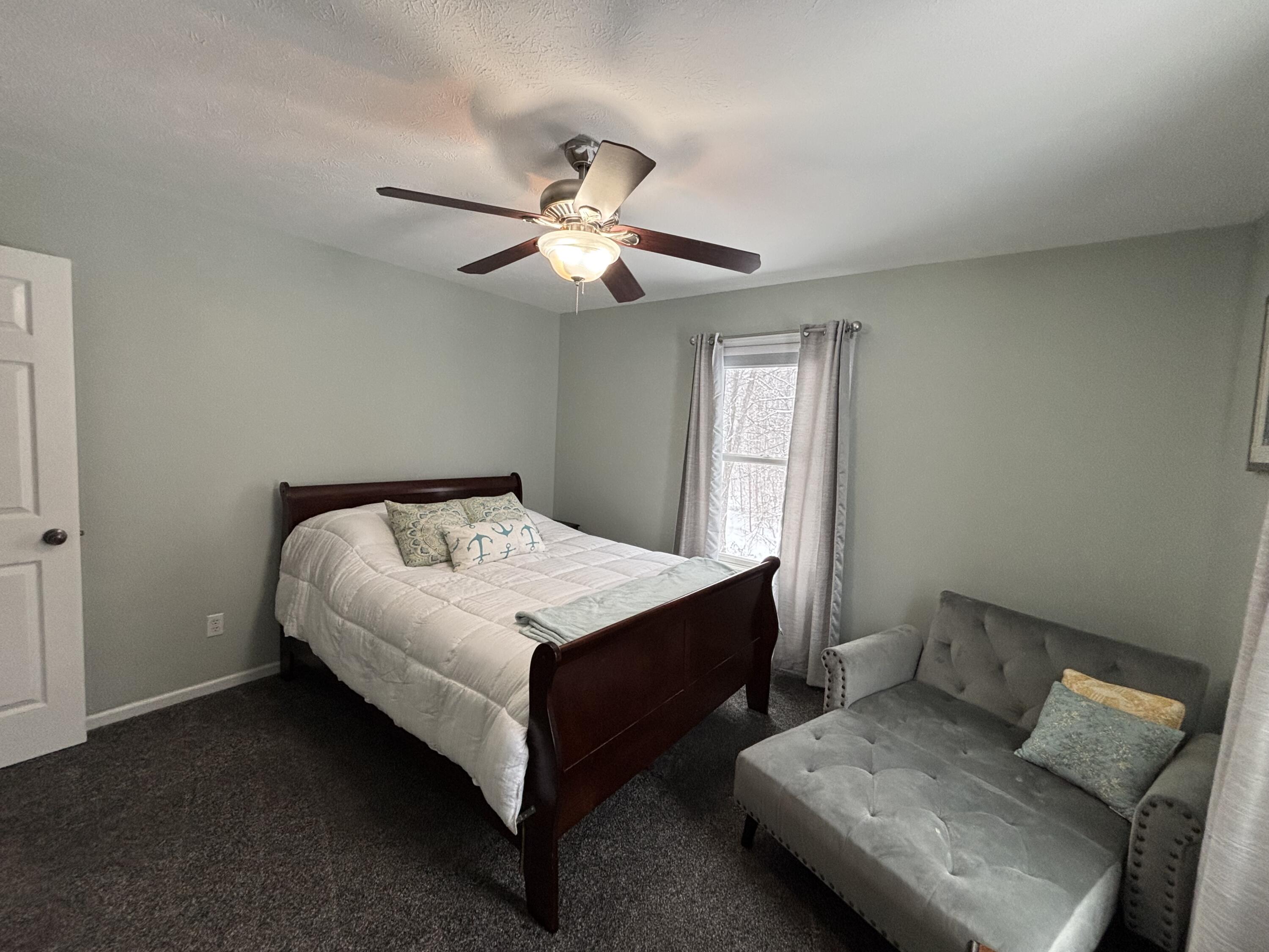 Niles, Michigan 49120, United States, 4 Bedrooms Bedrooms, ,3 BathroomsBathrooms,Residential,Pending,16428