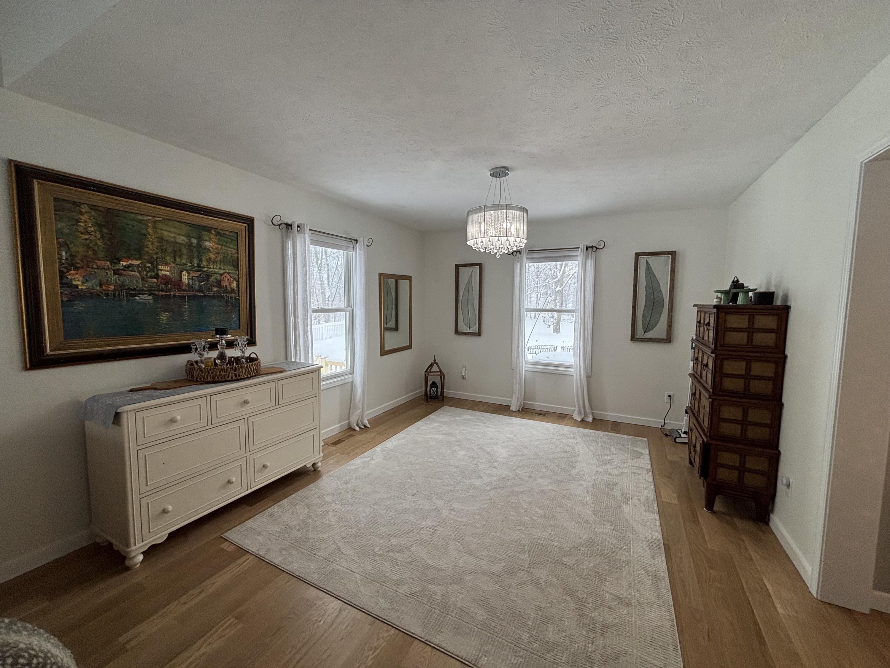 Niles, Michigan 49120, United States, 4 Bedrooms Bedrooms, ,3 BathroomsBathrooms,Residential,Pending,16428