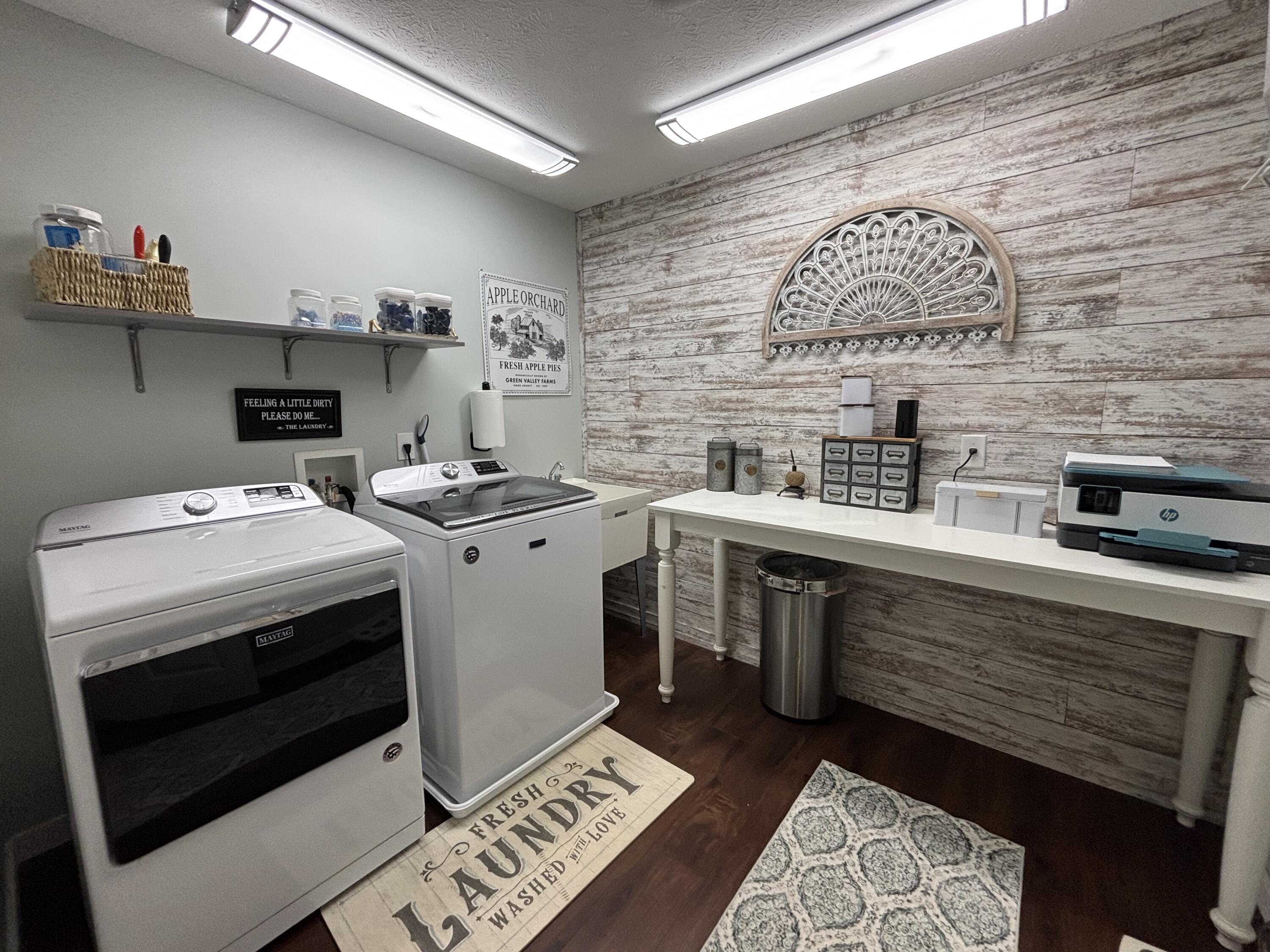 Niles, Michigan 49120, United States, 4 Bedrooms Bedrooms, ,3 BathroomsBathrooms,Residential,Pending,16428