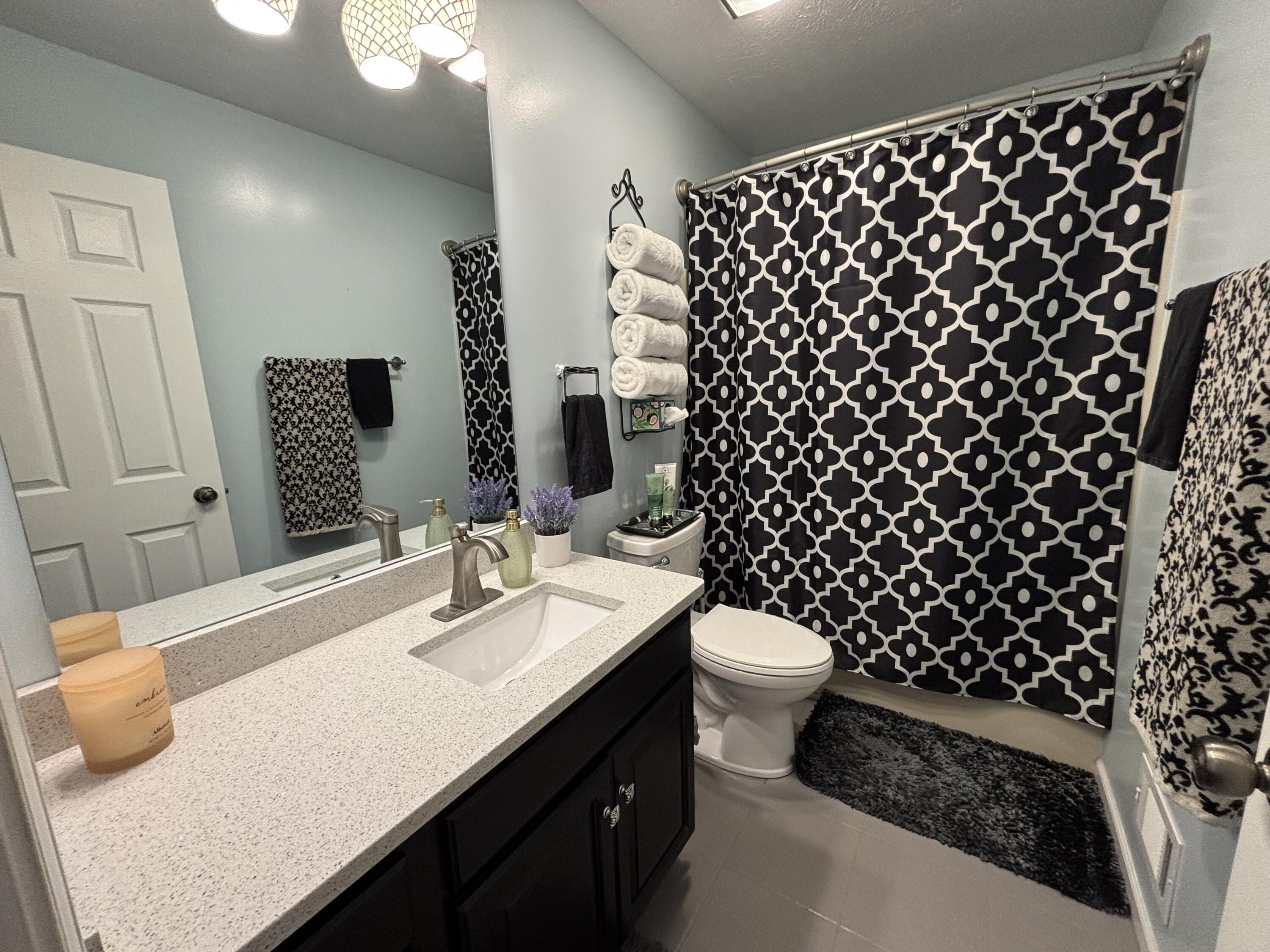 Niles, Michigan 49120, United States, 4 Bedrooms Bedrooms, ,3 BathroomsBathrooms,Residential,Pending,16428