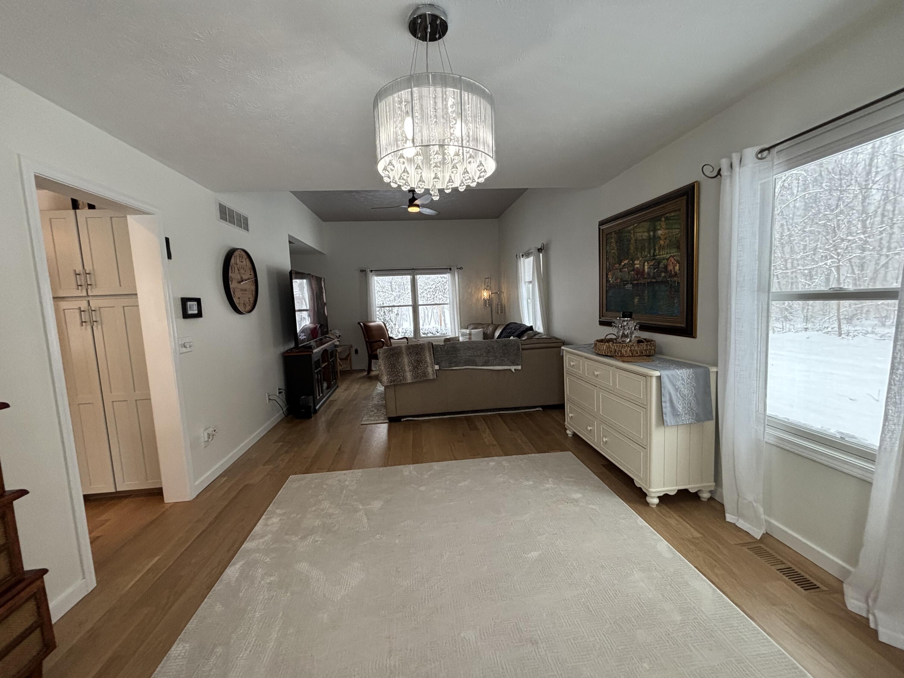 Niles, Michigan 49120, United States, 4 Bedrooms Bedrooms, ,3 BathroomsBathrooms,Residential,Pending,16428