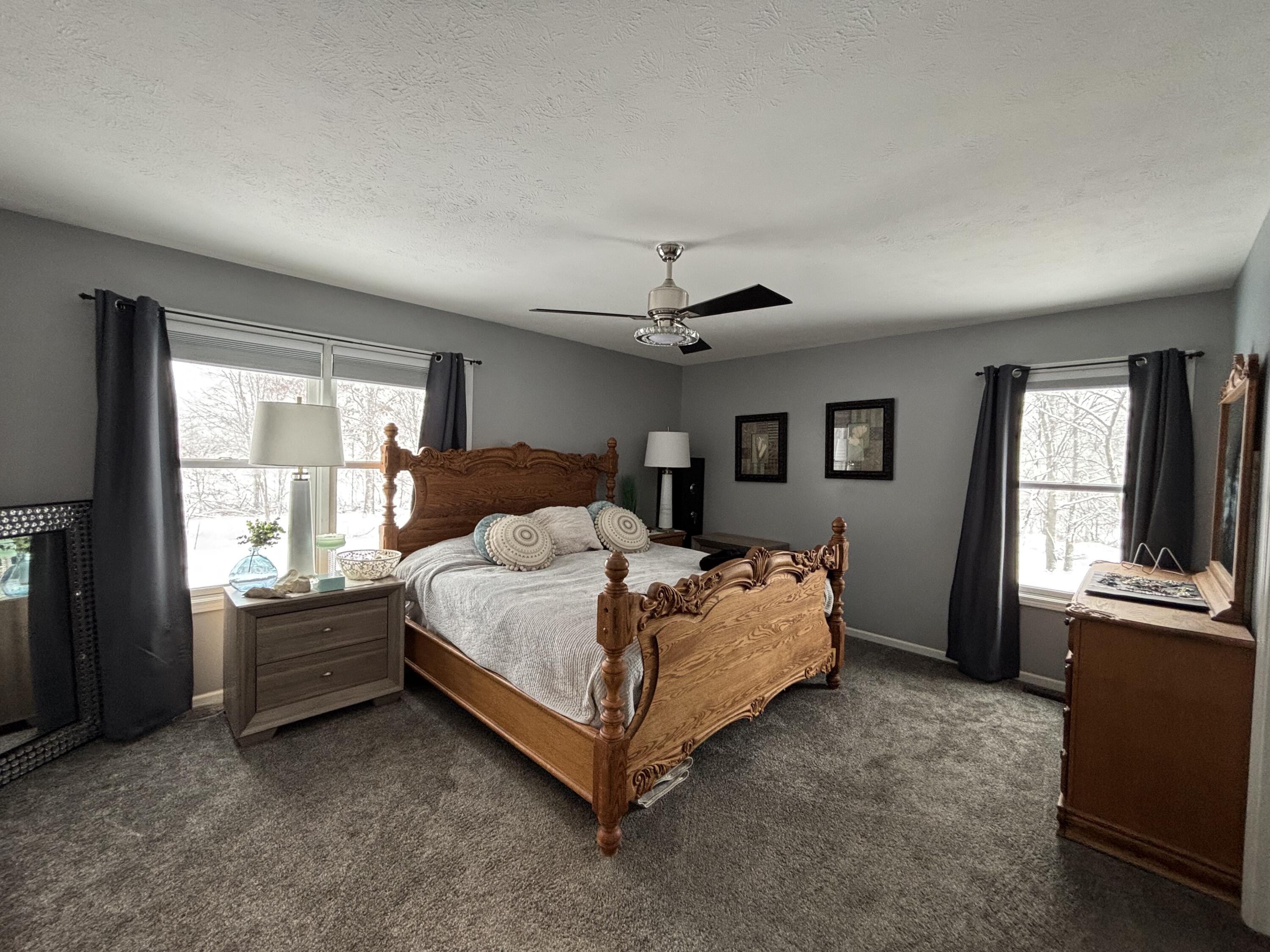 Niles, Michigan 49120, United States, 4 Bedrooms Bedrooms, ,3 BathroomsBathrooms,Residential,Pending,16428