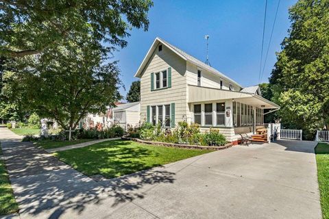 MLS: 25022903
