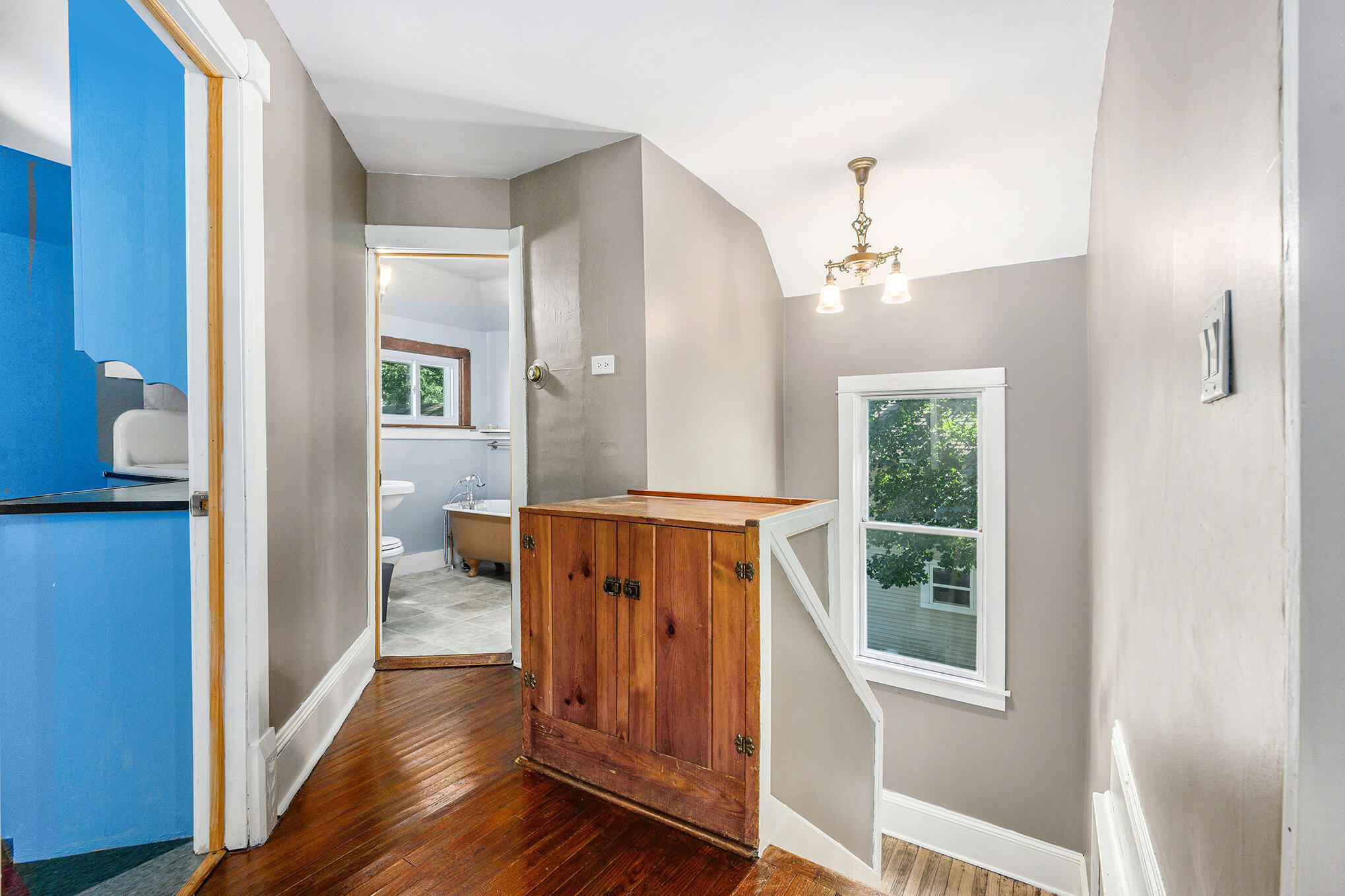 Kalamazoo, Michigan 49006, United States, 3 Bedrooms Bedrooms, ,2 BathroomsBathrooms,Residential,Pending,211187