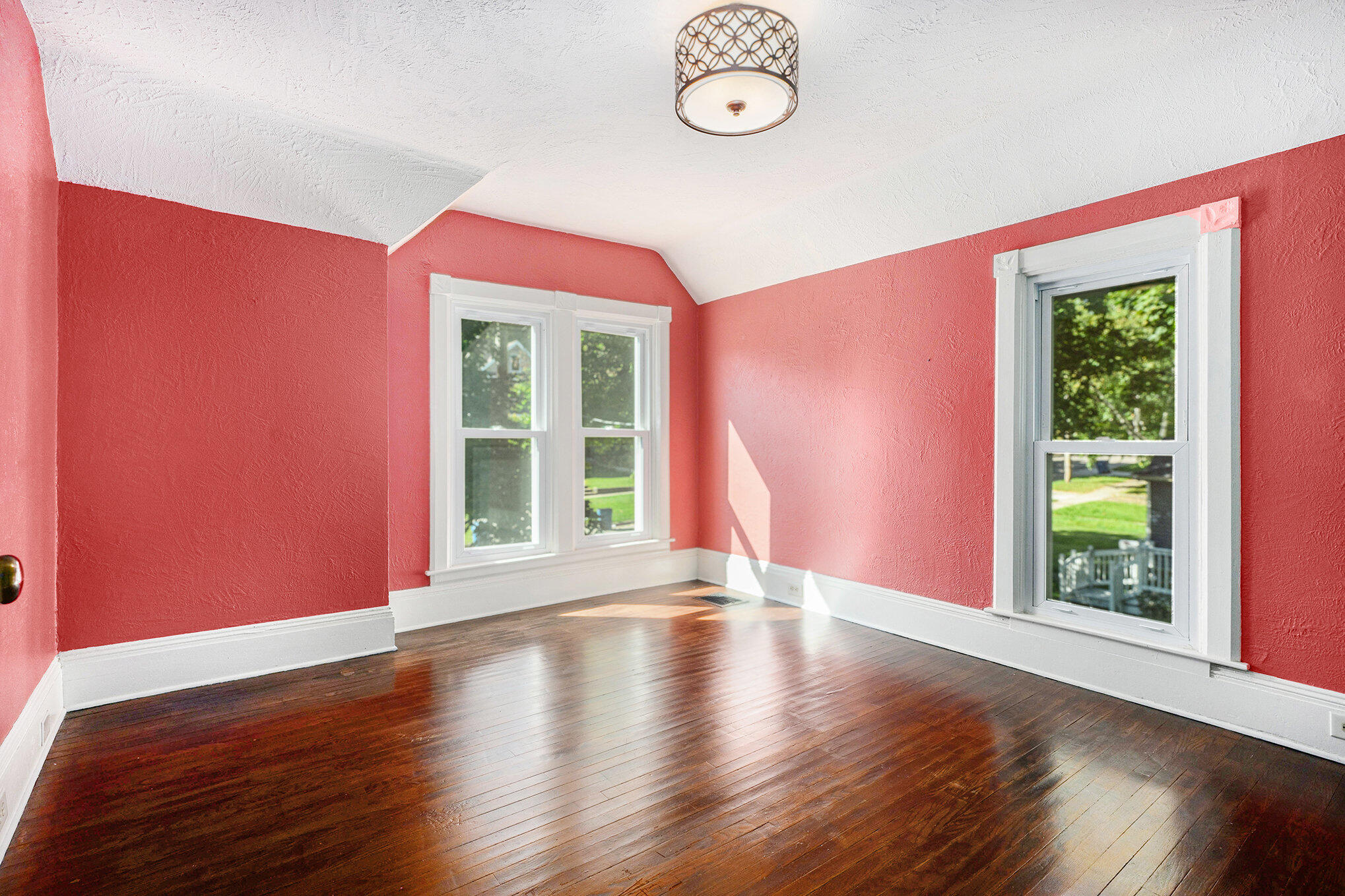 Kalamazoo, Michigan 49006, United States, 3 Bedrooms Bedrooms, ,2 BathroomsBathrooms,Residential,Pending,211187