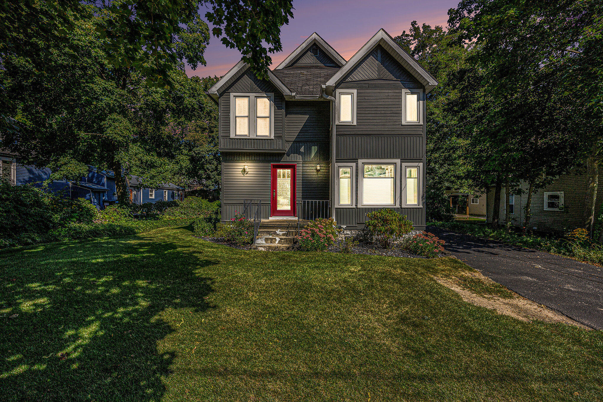 Kalamazoo, Michigan 49006, United States, 3 Bedrooms Bedrooms, ,2 BathroomsBathrooms,Residential,Pending,211187