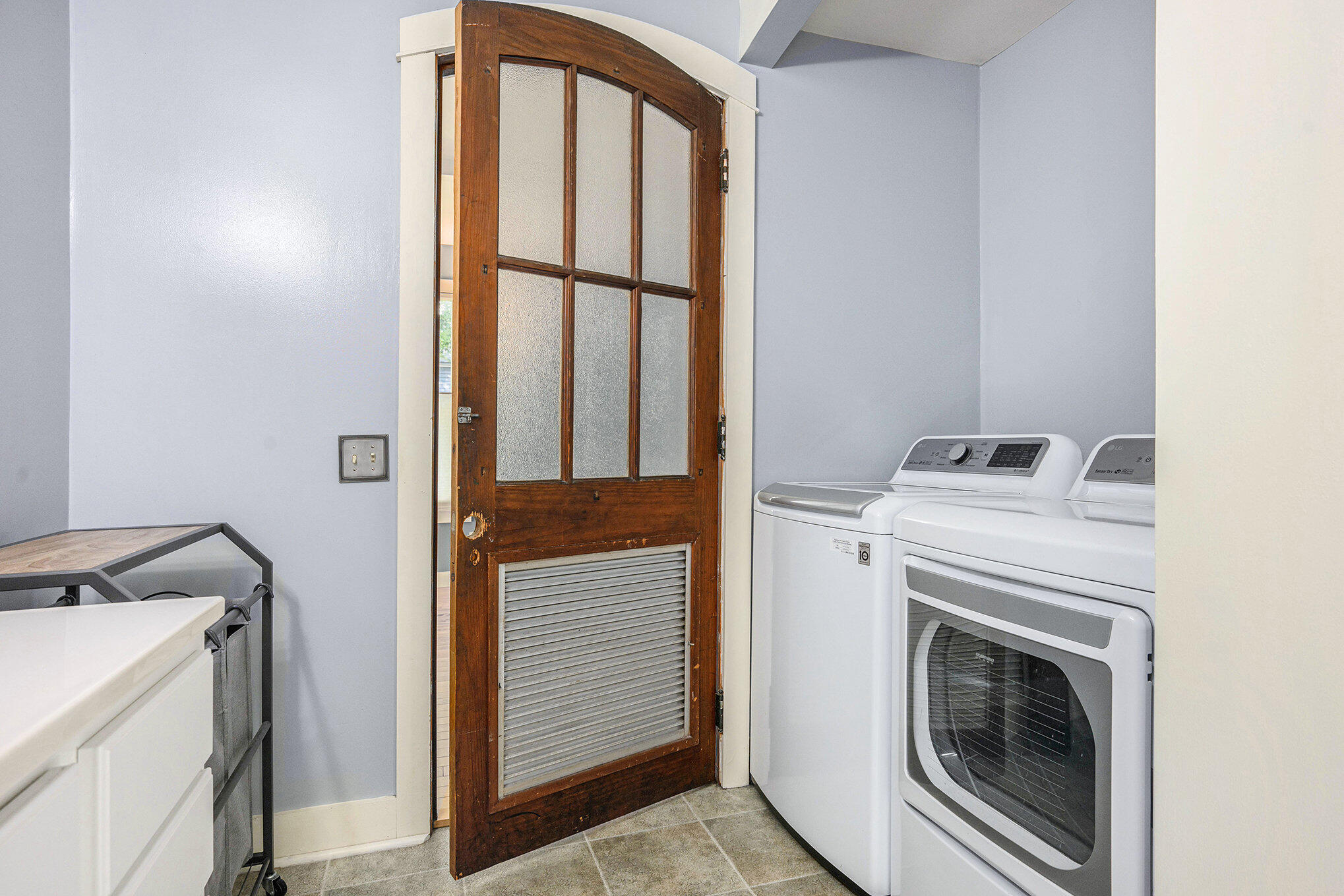 Kalamazoo, Michigan 49006, United States, 3 Bedrooms Bedrooms, ,2 BathroomsBathrooms,Residential,Pending,211187