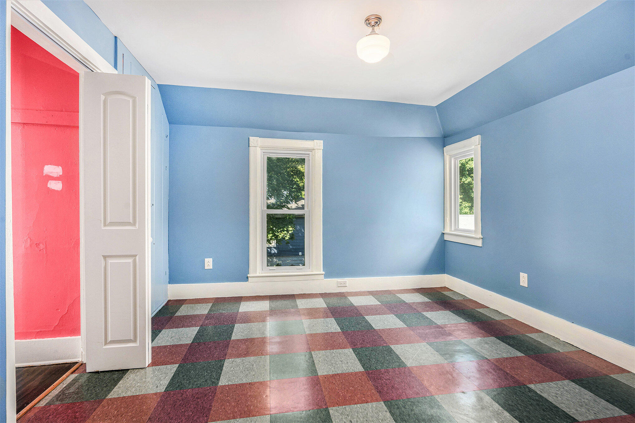 Kalamazoo, Michigan 49006, United States, 3 Bedrooms Bedrooms, ,2 BathroomsBathrooms,Residential,Pending,211187