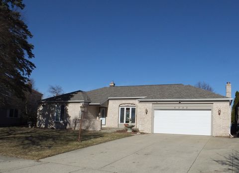 Photo of 5352 Queensbury Drive SE, Kentwood, MI 49508 (MLS # 25008691)
