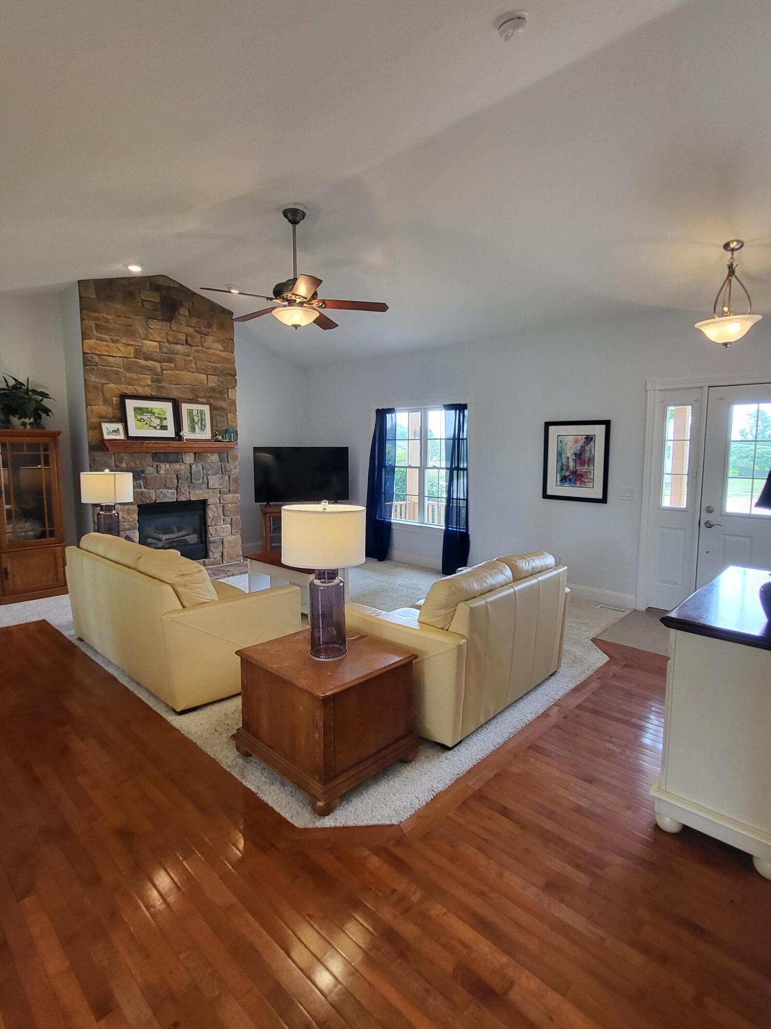 1563 Prairie Drive