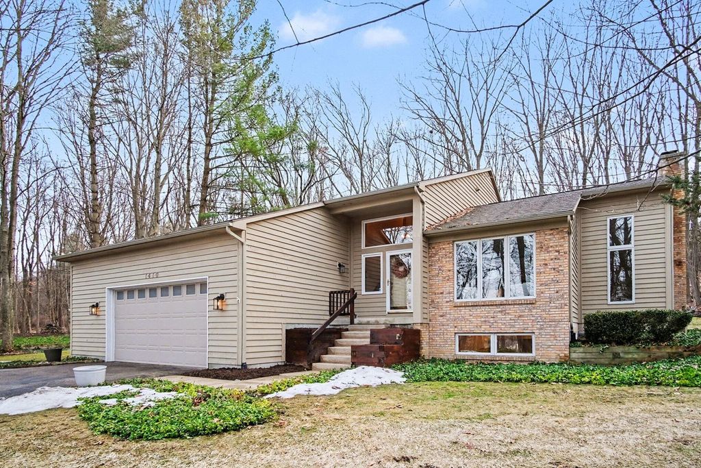 Photo of 1410 Windy Ridge SE, Ada, MI 49301 (MLS # 26008254)