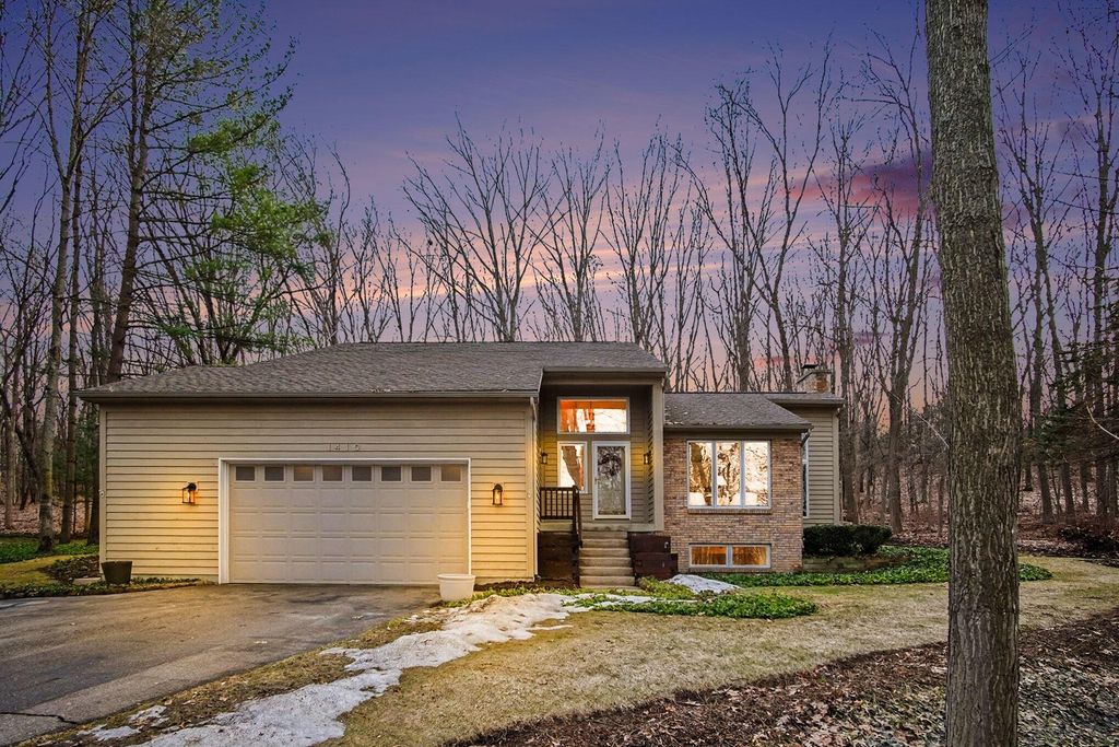 Photo of 1410 Windy Ridge SE, Ada, MI 49301 (MLS # 26008254)