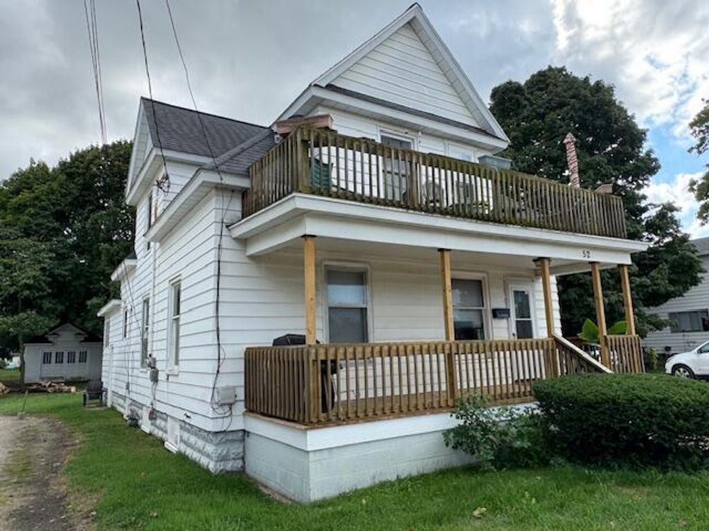 Photo of 52 W Washington Avenue, Zeeland, MI 49464 (MLS # 25051542)