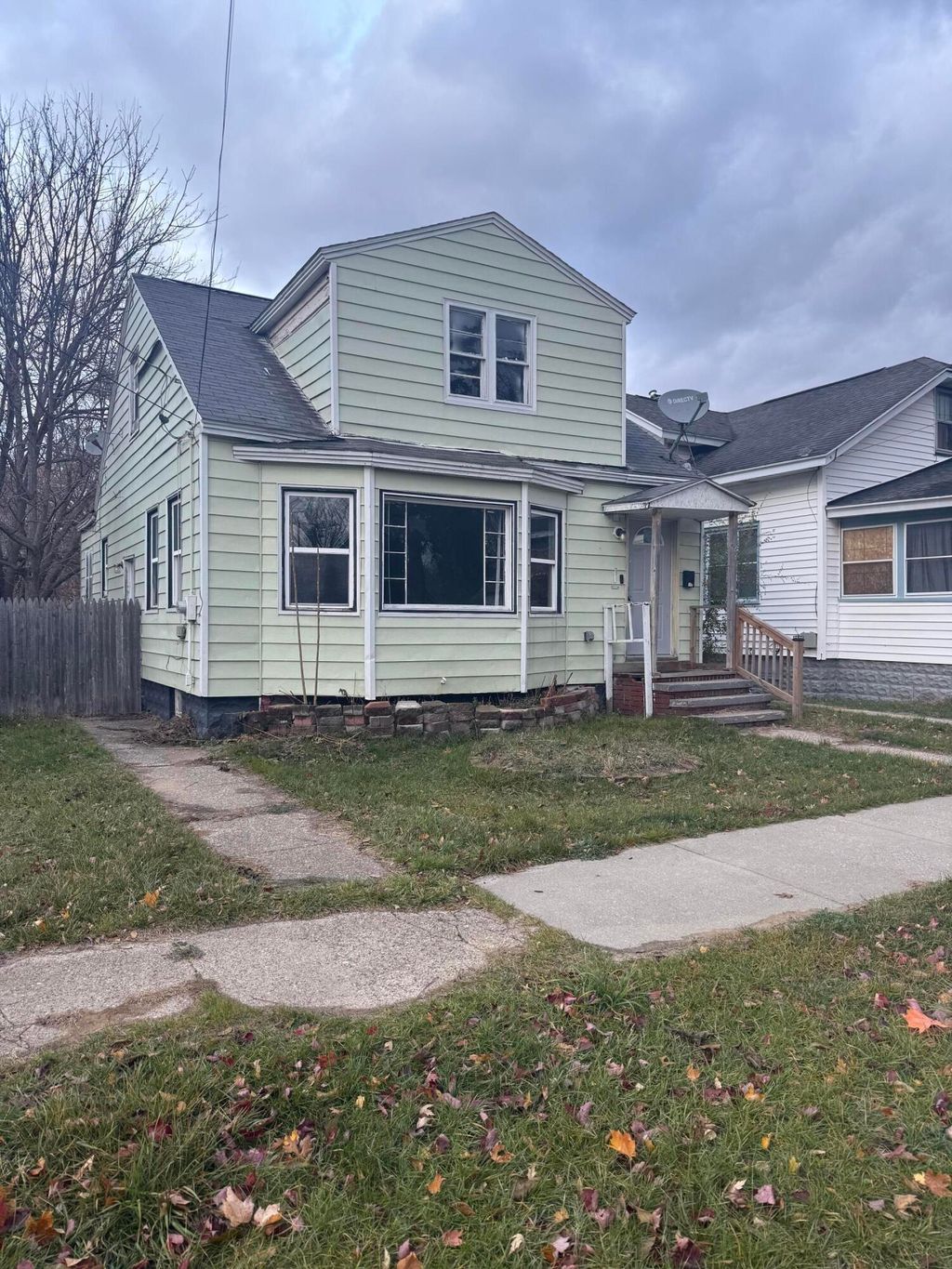 Photo of 428 Orchard Avenue, Muskegon, MI 49442 (MLS # 26006306)