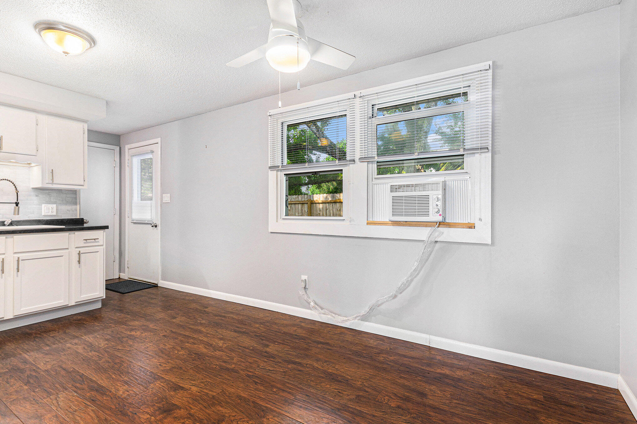 Sturgis, Michigan 49091, United States, 3 Bedrooms Bedrooms, ,1 BathroomBathrooms,Residential,Active,154959