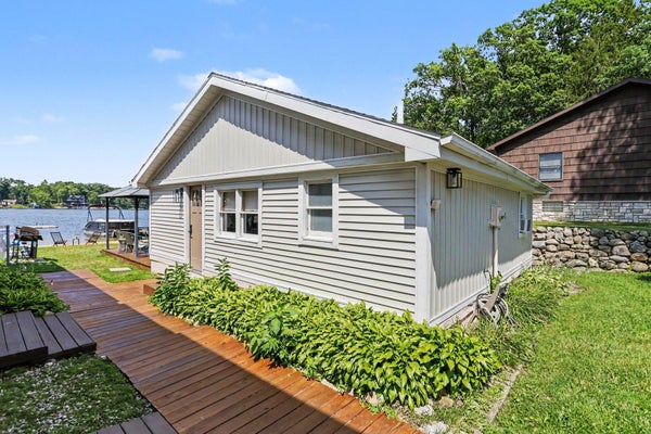 67560 95TH AVE, DOWAGIAC, MI 49047 - Image 3a517e70ec7a75cbecd59f8fb8e5de4b/1330467975