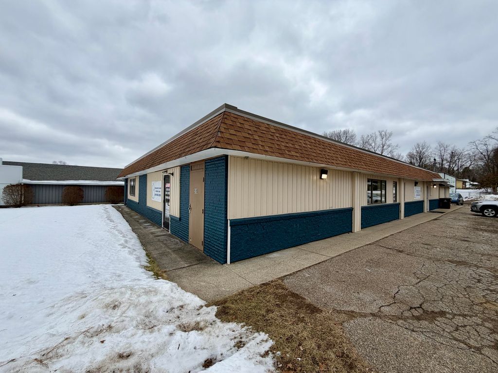 Photo of 510 E Columbia Avenue, Battle Creek, MI 49014 (MLS # 26005071)