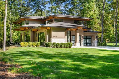 Photo of 17 N Stonebridge Drive #17, Charlevoix, MI 49720 (MLS # 25051695)