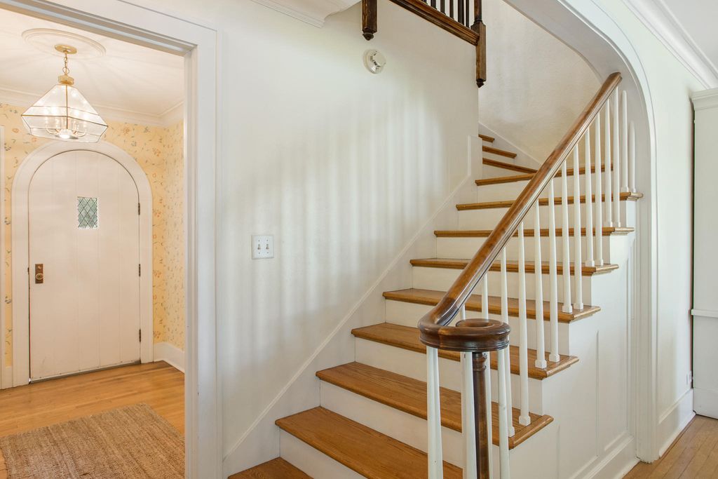 Photo of 18957 N Fruitport Road, Spring Lake, MI 49456 (MLS # 25023255)