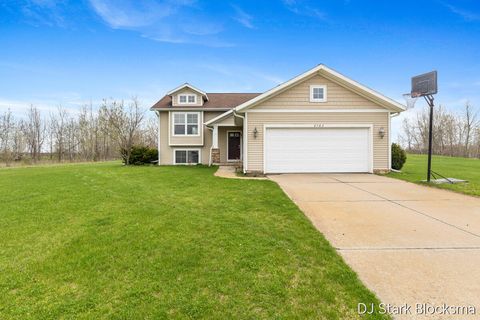 Photo of 9764 Hessler Crossing, Rockford, MI 49341 (MLS # 26017382)